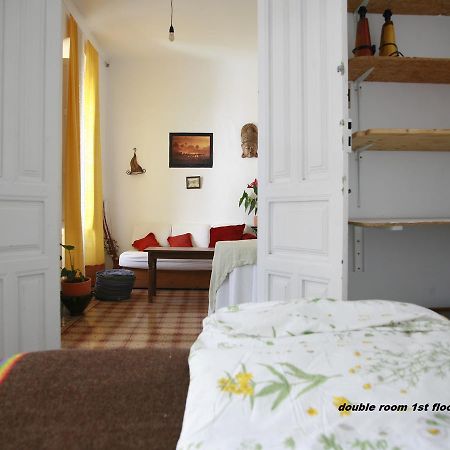 Ananda'S Mundo Guest House Orgiva Bagian luar foto