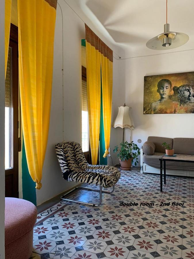 Ananda'S Mundo Guest House Orgiva Bagian luar foto