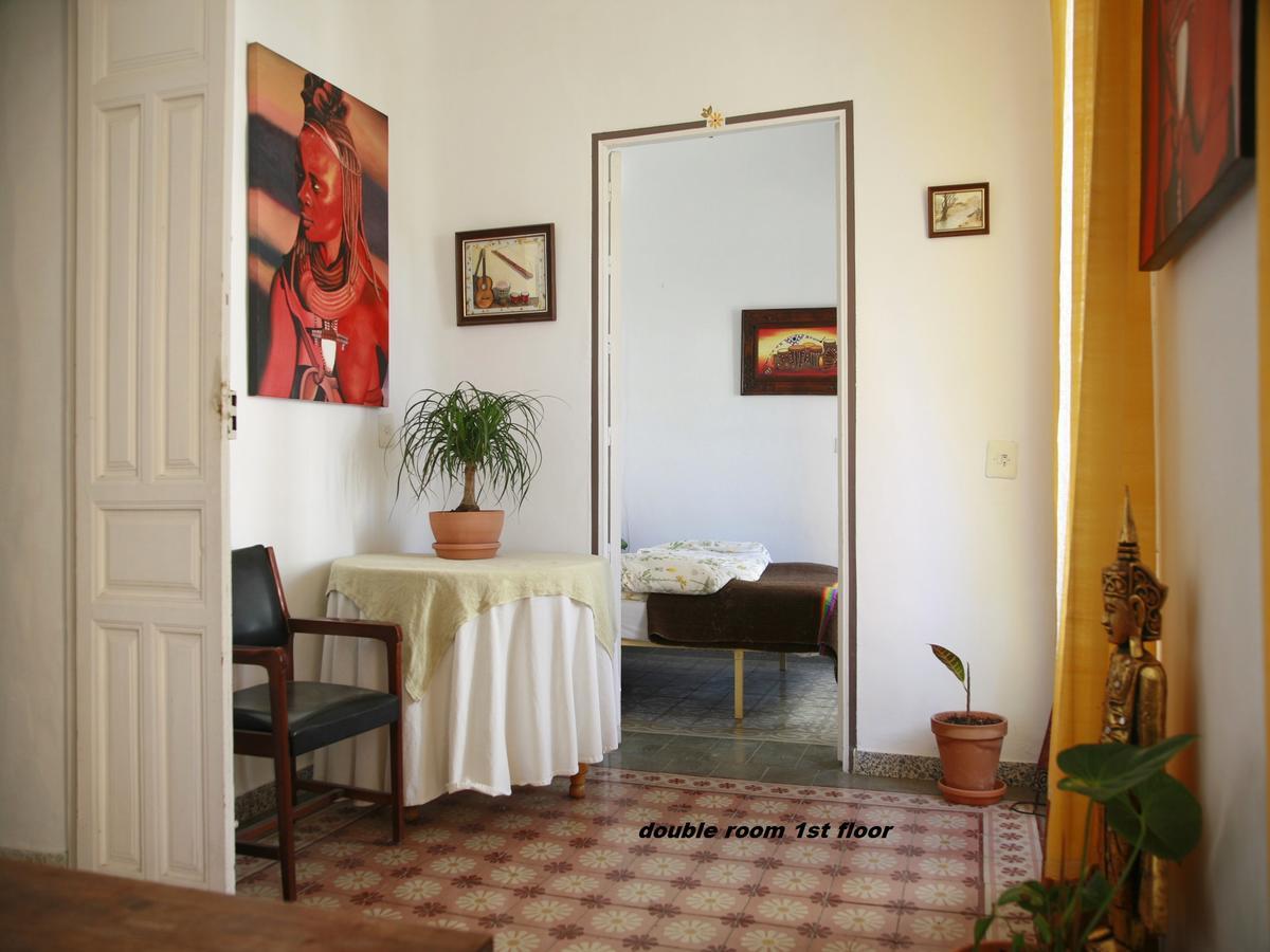 Ananda'S Mundo Guest House Orgiva Bagian luar foto