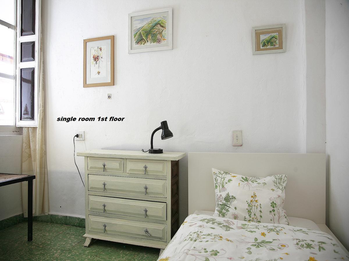 Ananda'S Mundo Guest House Orgiva Bagian luar foto