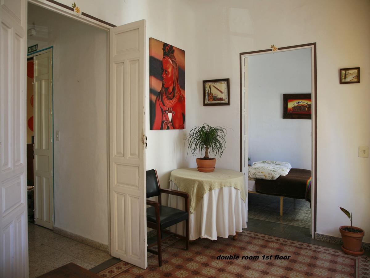 Ananda'S Mundo Guest House Orgiva Bagian luar foto