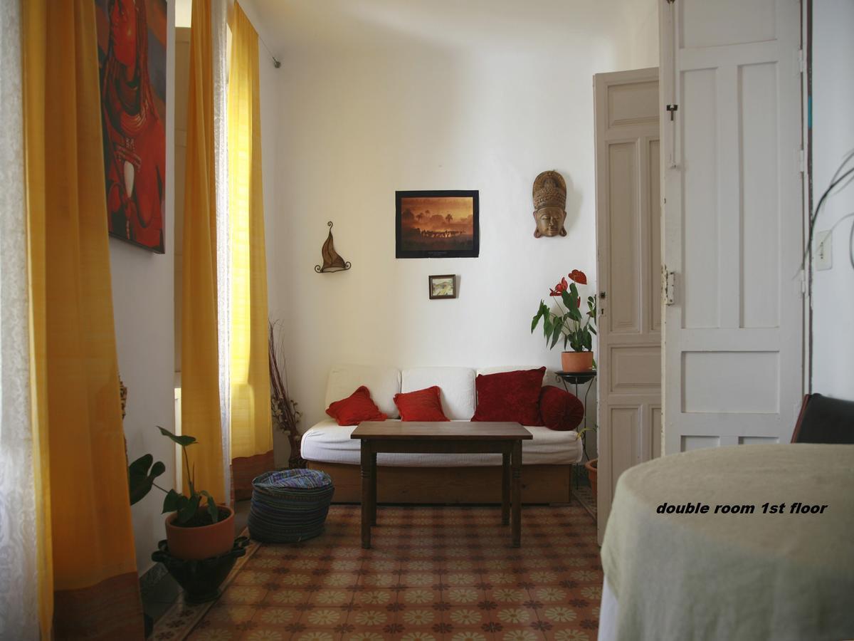 Ananda'S Mundo Guest House Orgiva Bagian luar foto